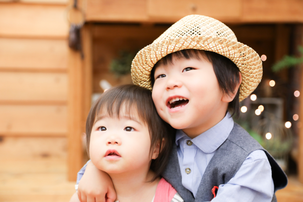 【バースデイ】1歳女の子3歳男の子